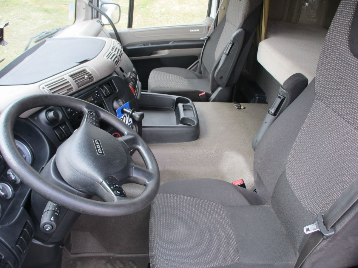 DAF CF 75.310 - Camion fourgon: photos 5 DAF CF 75.310 - Camion fourgon: photos 5