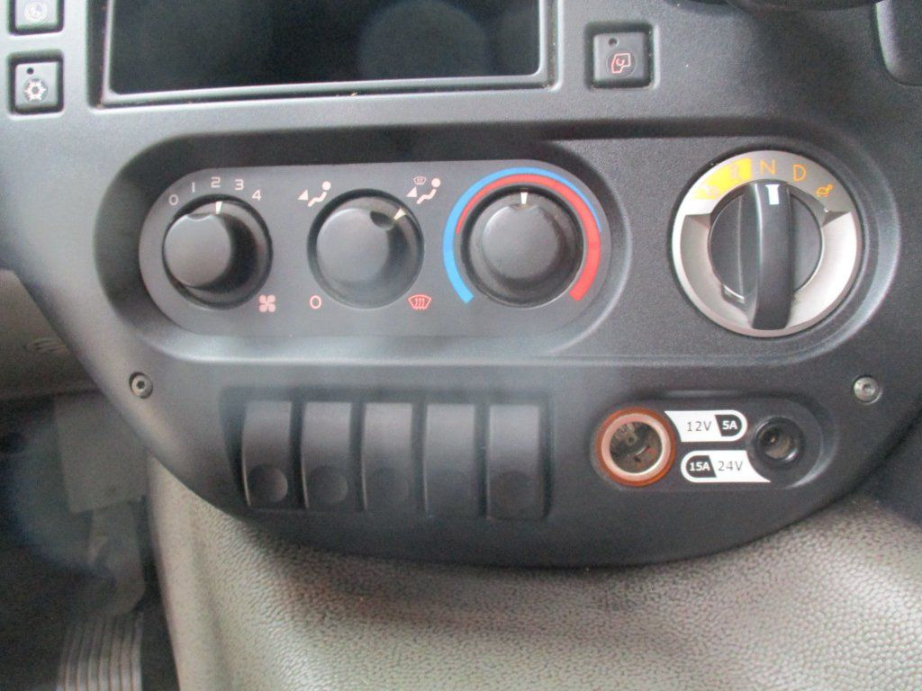 Camion fourgon DAF  CF 75.310: photos 15 Camion fourgon DAF  CF 75.310: photos 15