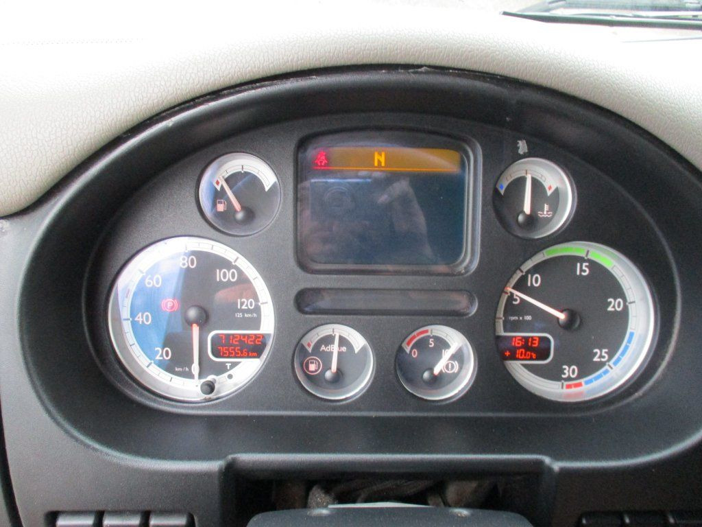 Camion fourgon DAF  CF 75.310: photos 13 Camion fourgon DAF  CF 75.310: photos 13