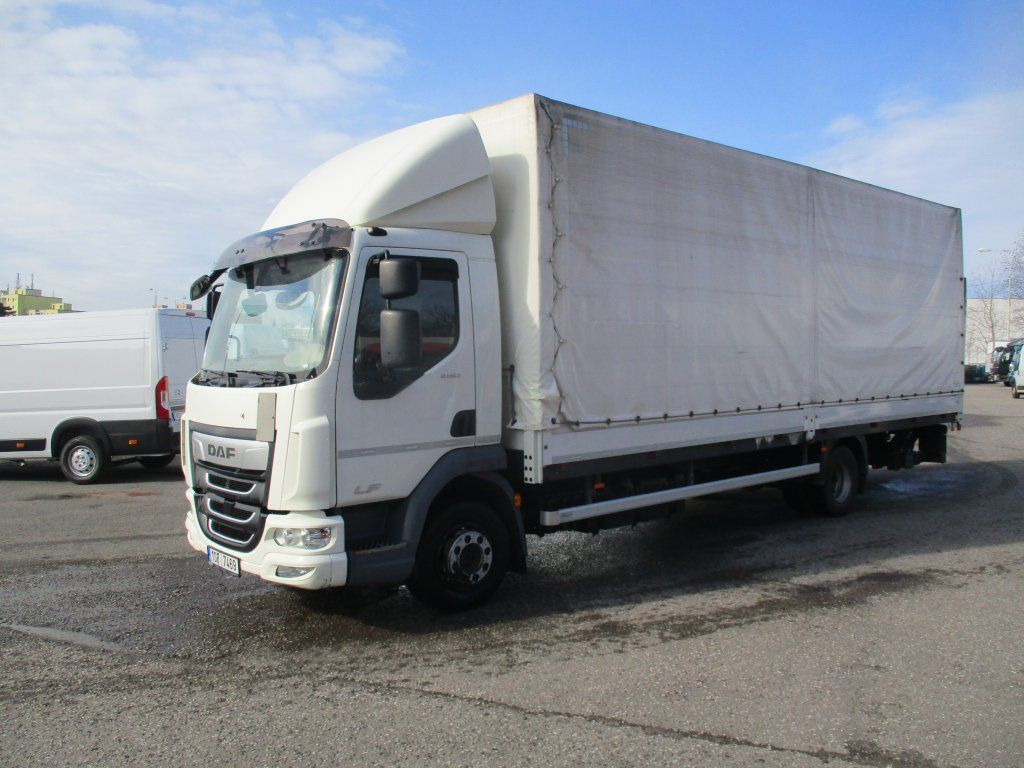 DAF LF 12.260 - Camion à rideaux coulissants: photos 1 DAF LF 12.260 - Camion à rideaux coulissants: photos 1