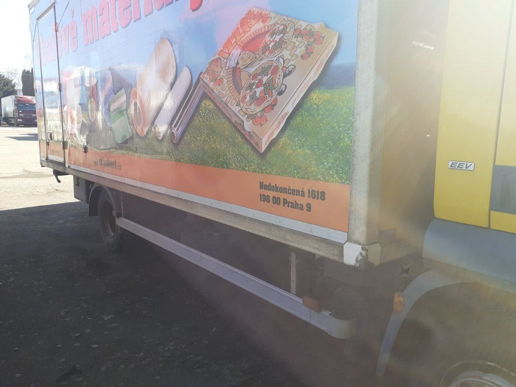 DAF LF45.210 mit Carrier Motorschaden engineproblem - Camion frigorifique: photos 5 DAF LF45.210 mit Carrier Motorschaden engineproblem - Camion frigorifique: photos 5