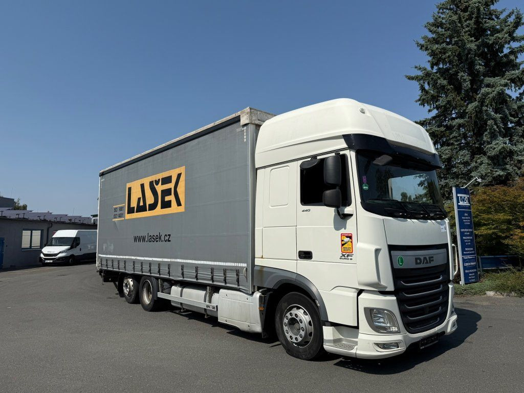 DAF XF440 EURO 6 6x2 + Agrikom - Camion à rideaux coulissants: photos 2 DAF XF440 EURO 6 6x2 + Agrikom - Camion à rideaux coulissants: photos 2