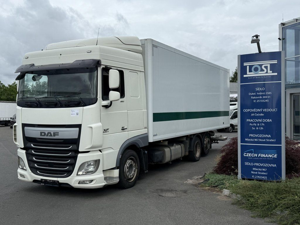 DAF XF460 6x2 EURO 6 - Camion fourgon: photos 1 DAF XF460 6x2 EURO 6 - Camion fourgon: photos 1