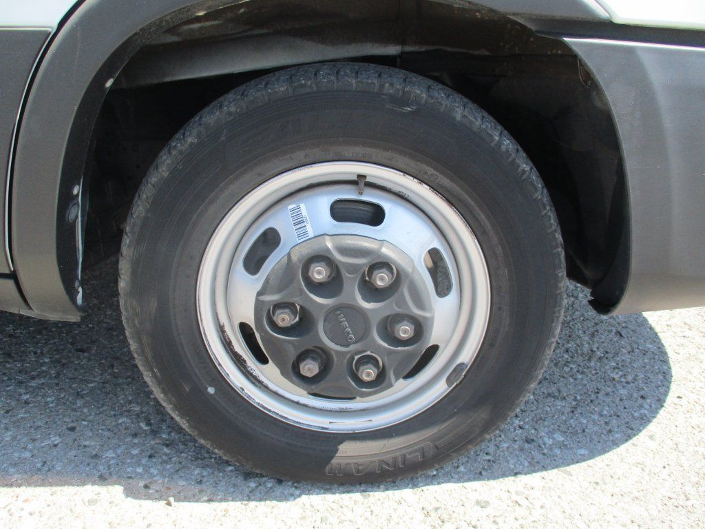 Fourgon grand volume Iveco Daily 35C16 3.0: photos 20