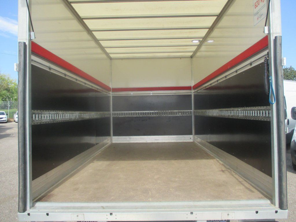 Fourgon grand volume Iveco Daily 35C16: photos 12