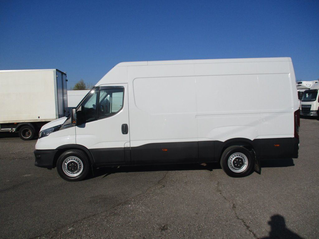 Iveco Daily 35S16 en leasing occasion Iveco Daily 35S16: photos 10 Iveco Daily 35S16 en leasing occasion Iveco Daily 35S16: photos 10