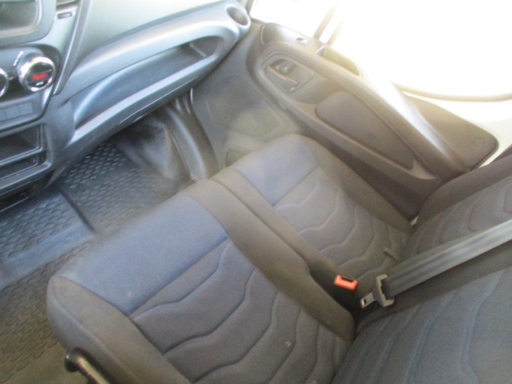 Fourgon utilitaire Iveco Daily 35S16 maxi: photos 12