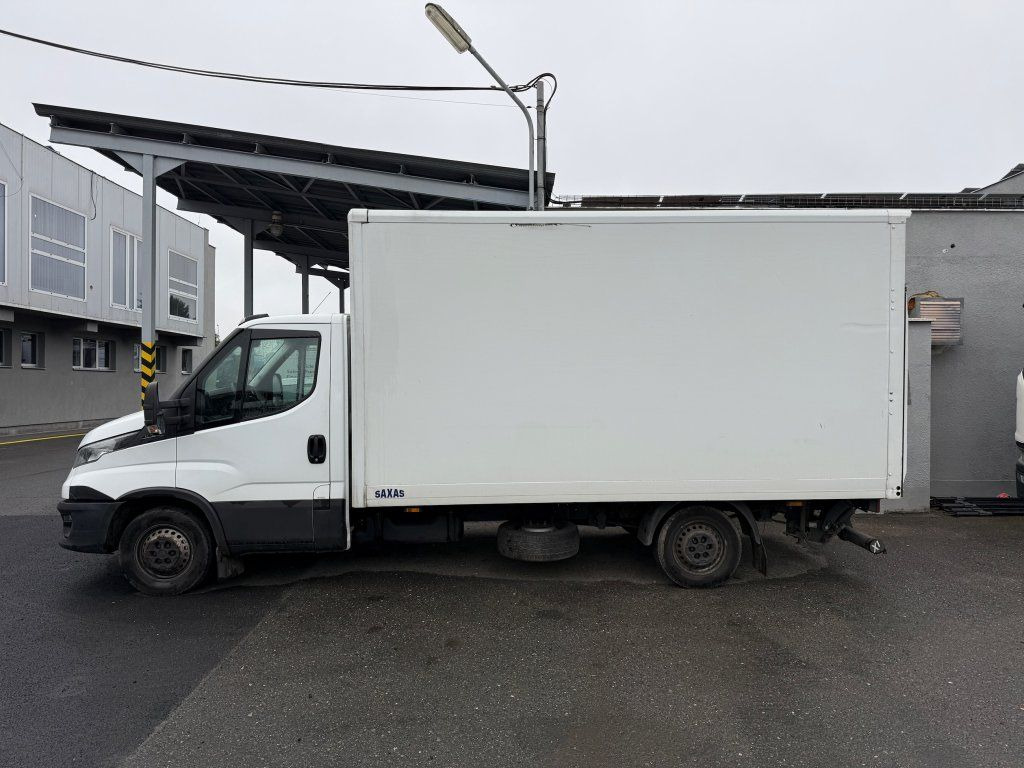 Iveco Daily 35S16 mit LBW ENGINE DEFECT - Fourgon grand volume: photos 5 Iveco Daily 35S16 mit LBW ENGINE DEFECT - Fourgon grand volume: photos 5