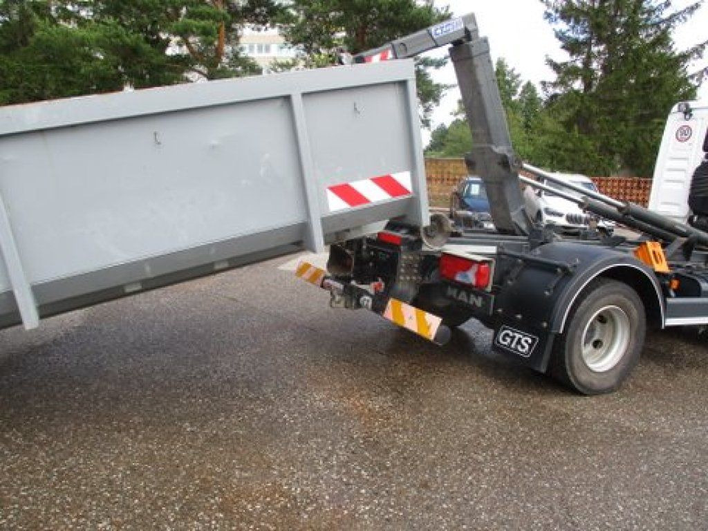 MAN 12.220 TGL - Camion fourgon: photos 5 MAN 12.220 TGL - Camion fourgon: photos 5
