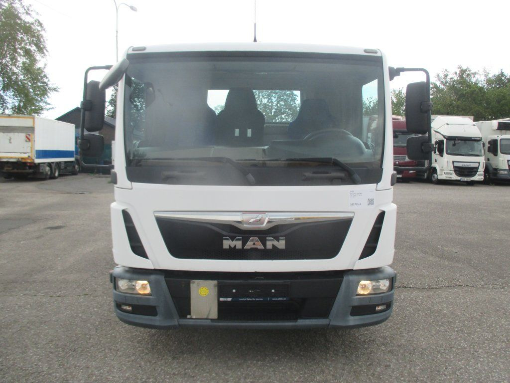 MAN TGL 12.180 4x2 - Camion ampliroll: photos 2 MAN TGL 12.180 4x2 - Camion ampliroll: photos 2