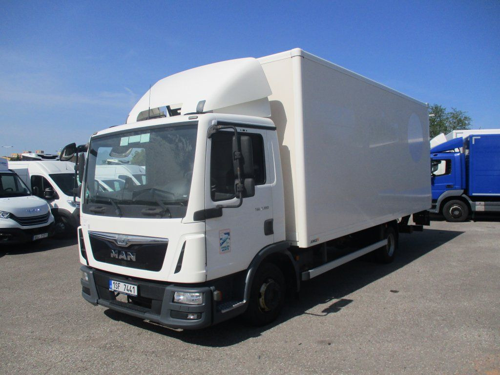MAN TGL 7.180 - Fourgon grand volume: photos 1 MAN TGL 7.180 - Fourgon grand volume: photos 1