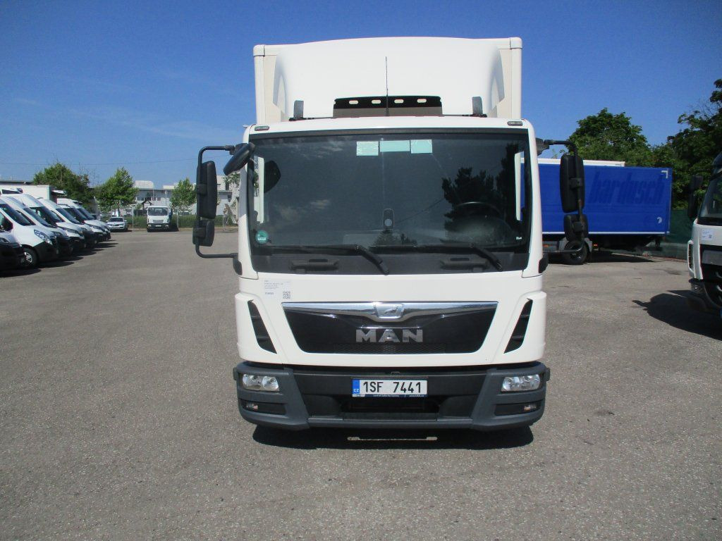MAN TGL 7.180 - Fourgon grand volume: photos 2 MAN TGL 7.180 - Fourgon grand volume: photos 2
