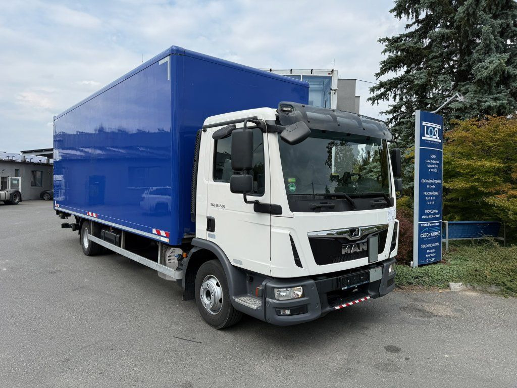 MAN TGL12.220 EURO 6 - Camion fourgon: photos 2 MAN TGL12.220 EURO 6 - Camion fourgon: photos 2
