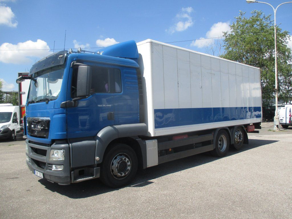 MAN TGS 26.440 6x2 - Camion fourgon: photos 1 MAN TGS 26.440 6x2 - Camion fourgon: photos 1