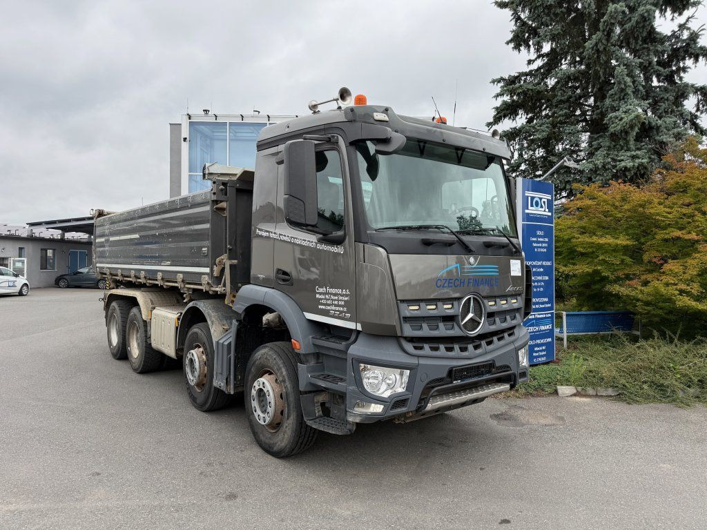 Camion benne Mercedes-Benz 3243 Arocs 8x4 S3 Euro 6: photos 6 Camion benne Mercedes-Benz 3243 Arocs 8x4 S3 Euro 6: photos 6