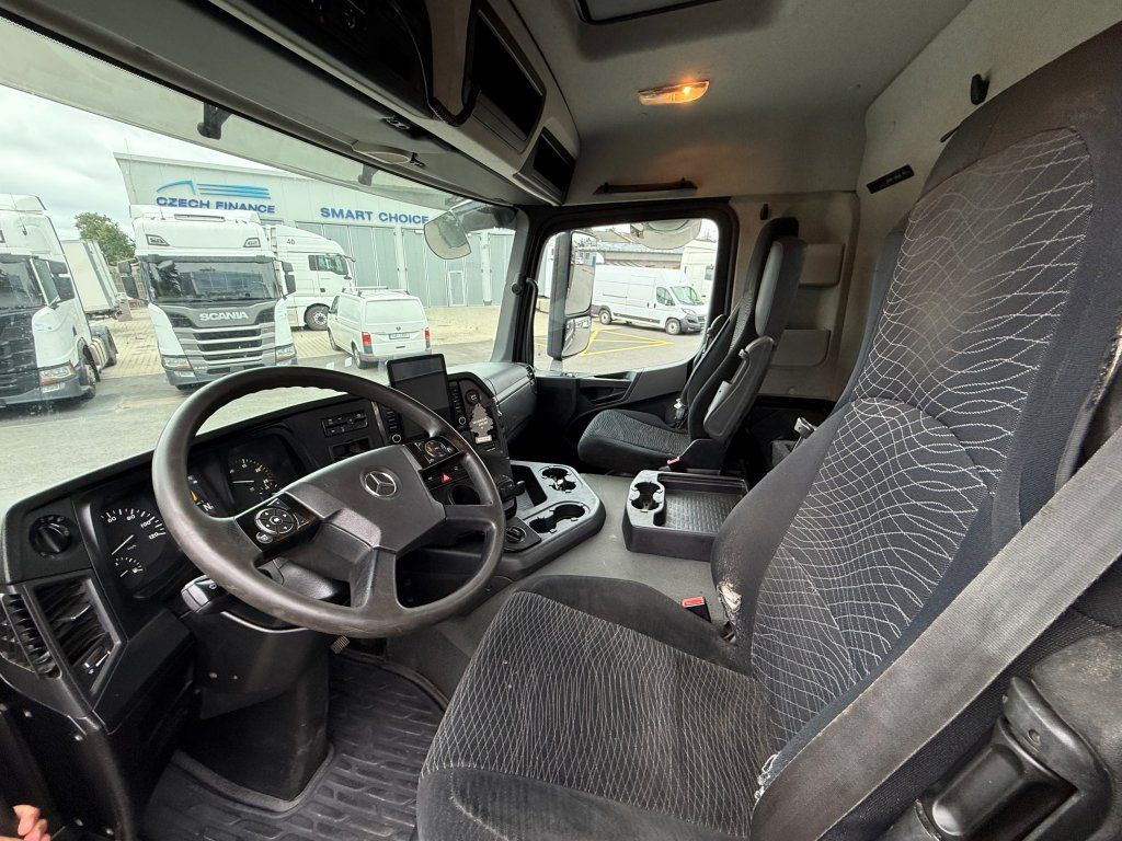 Camion benne Mercedes-Benz 3243 Arocs 8x4 S3 Euro 6: photos 18 Camion benne Mercedes-Benz 3243 Arocs 8x4 S3 Euro 6: photos 18