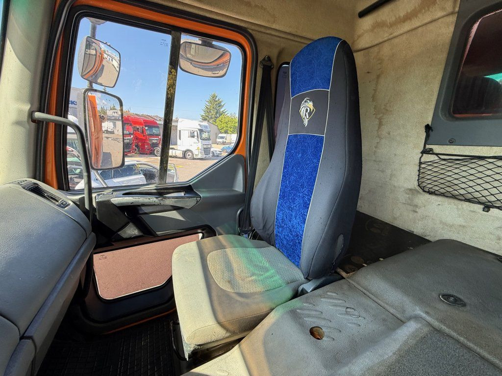 Renault Kerax 420 S3 8x4 EURO 3 en leasing occasion Renault Kerax 420 S3 8x4 EURO 3: photos 13