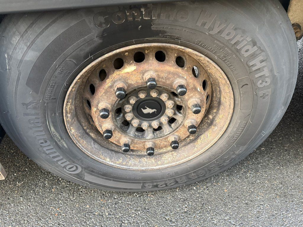 Semi-remorque fourgon Schmitz Cargobull Carrier Vector 1950 Bi-temp: photos 9 Semi-remorque fourgon Schmitz Cargobull Carrier Vector 1950 Bi-temp: photos 9