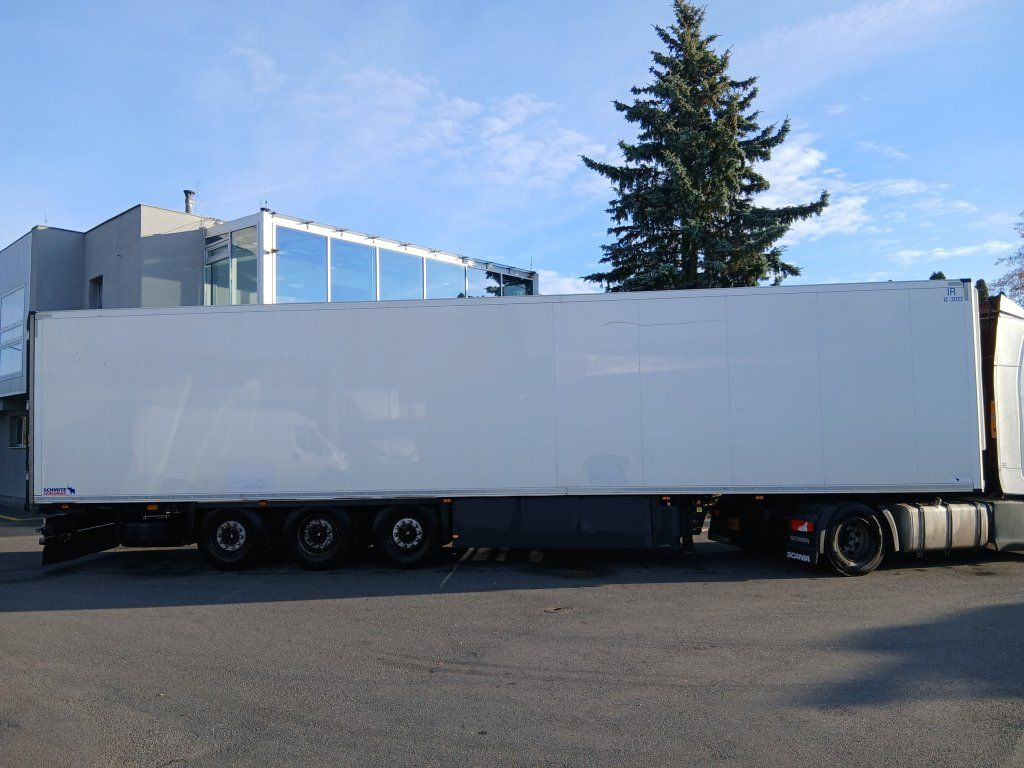 Schmitz Cargobull SKO24 Thermo King SLXe300 - Semi-remorque fourgon: photos 2 Schmitz Cargobull SKO24 Thermo King SLXe300 - Semi-remorque fourgon: photos 2
