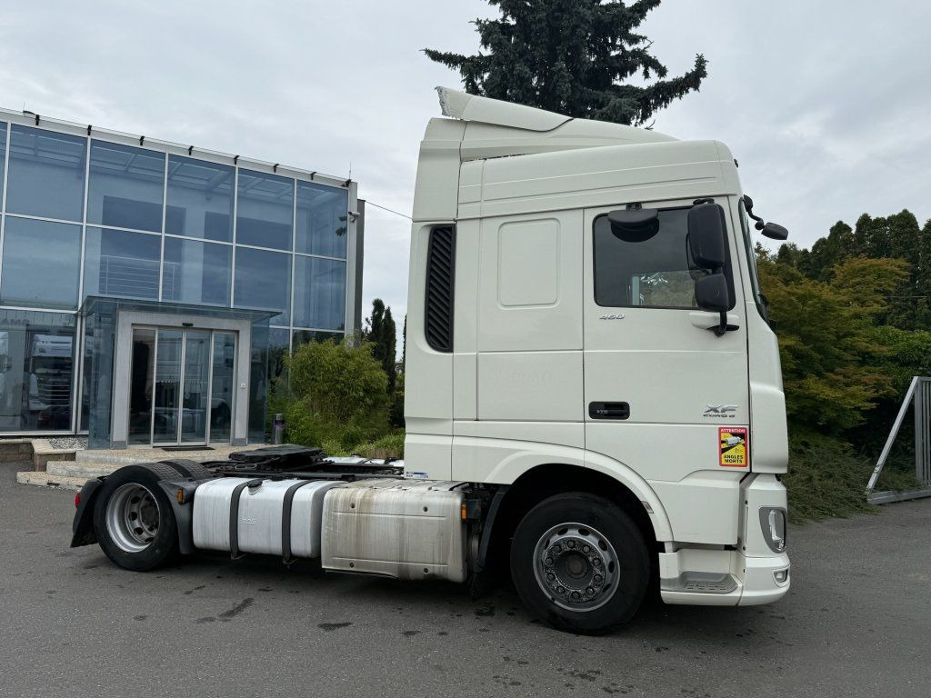 DAF XF460 EURO 6 MEGA/lowdeck - Tracteur routier: photos 3 DAF XF460 EURO 6 MEGA/lowdeck - Tracteur routier: photos 3