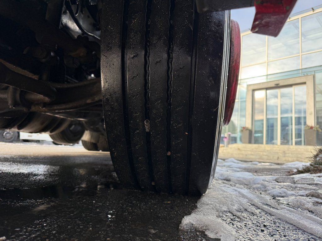 Volvo FM12.460 6x2 EURO 3 en leasing occasion Volvo FM12.460 6x2 EURO 3: photos 7