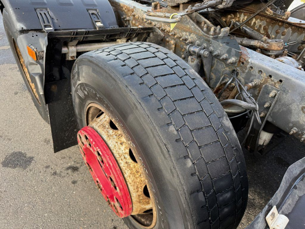 Volvo FM12.460 6x2 EURO 3 en leasing occasion Volvo FM12.460 6x2 EURO 3: photos 11