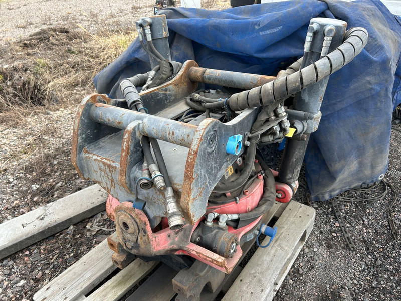 ROTOTILT R8 S70 - Accessoire pour Engins de chantier: photos 4 ROTOTILT R8 S70 - Accessoire pour Engins de chantier: photos 4