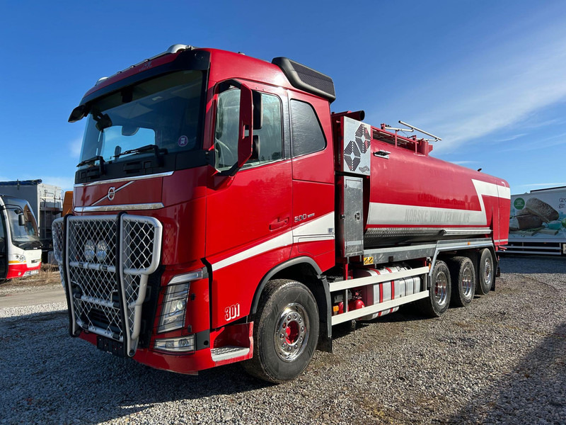 Volvo FH 500 8x4*4 KORP&SON 10000 + 10500 l / VACUUM Vacustar W1600R / PRESSURE Uraca KF716 - 350 l/min - 170 bar / TULOSSA VARATTU - Camion hydrocureur: photos 1 Volvo FH 500 8x4*4 KORP&SON 10000 + 10500 l / VACUUM Vacustar W1600R / PRESSURE Uraca KF716 - 350 l/min - 170 bar / TULOSSA VARATTU - Camion hydrocureur: photos 1