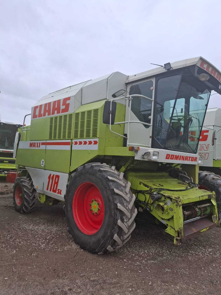 Claas dominator 118 sl Maxi - Moissonneuse-batteuse: photos 1 Claas dominator 118 sl Maxi - Moissonneuse-batteuse: photos 1