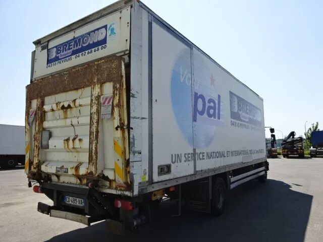 Renault Midlum 270 dxi - manual gearbox / steel suspension lames - Camion fourgon: photos 2 Renault Midlum 270 dxi - manual gearbox / steel suspension lames - Camion fourgon: photos 2