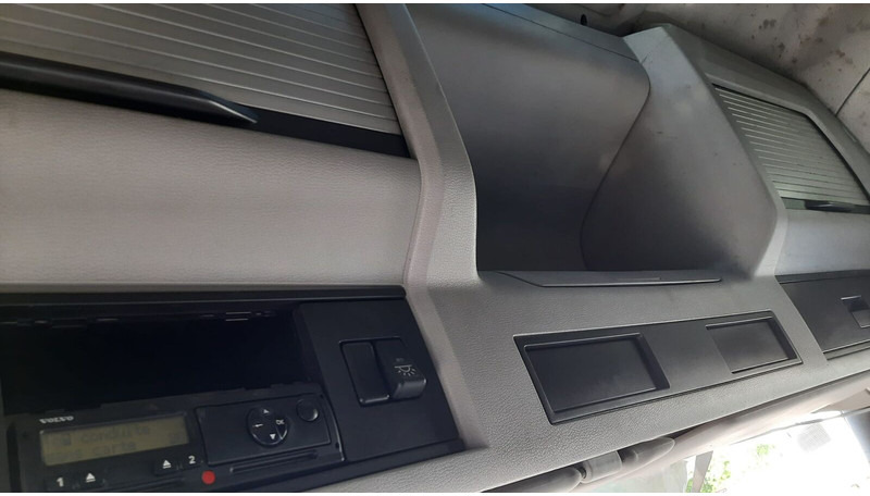 Camion à rideaux coulissants Volvo FM 370: photos 6