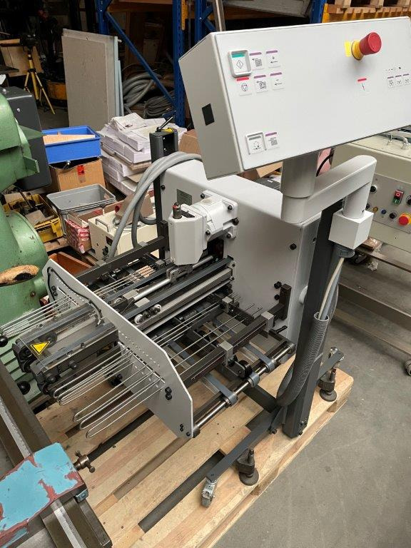 Heidelberg steel VFZ-52 H four-part folding unit - Plieuse de bureau: photos 1 Heidelberg steel VFZ-52 H four-part folding unit - Plieuse de bureau: photos 1
