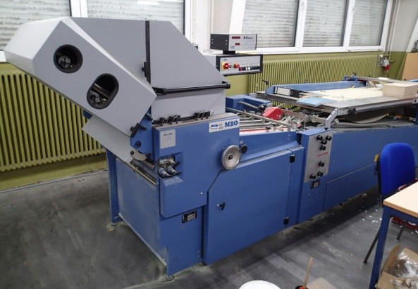 MBO T 700-4-R Perfection buckle plate folder - Plieuse de bureau: photos 1 MBO T 700-4-R Perfection buckle plate folder - Plieuse de bureau: photos 1