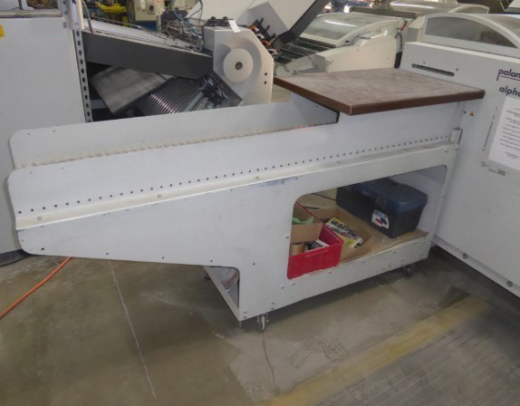 Stacking display Palamides alpha 500 - Plieuse de bureau: photos 5 Stacking display Palamides alpha 500 - Plieuse de bureau: photos 5