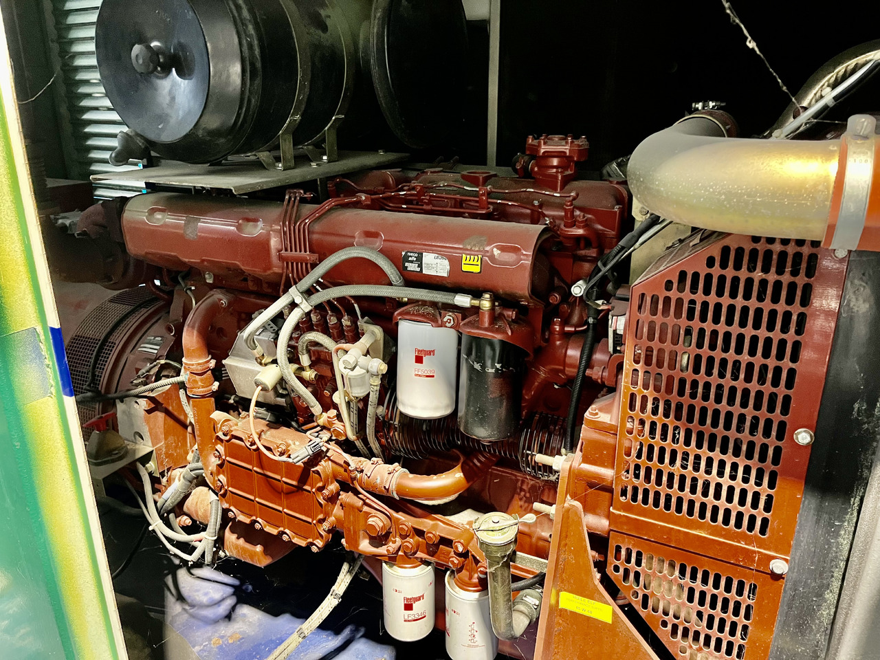 IVECO 250 kVa 8210 diesel - Groupe électrogène: photos 4 IVECO 250 kVa 8210 diesel - Groupe électrogène: photos 4