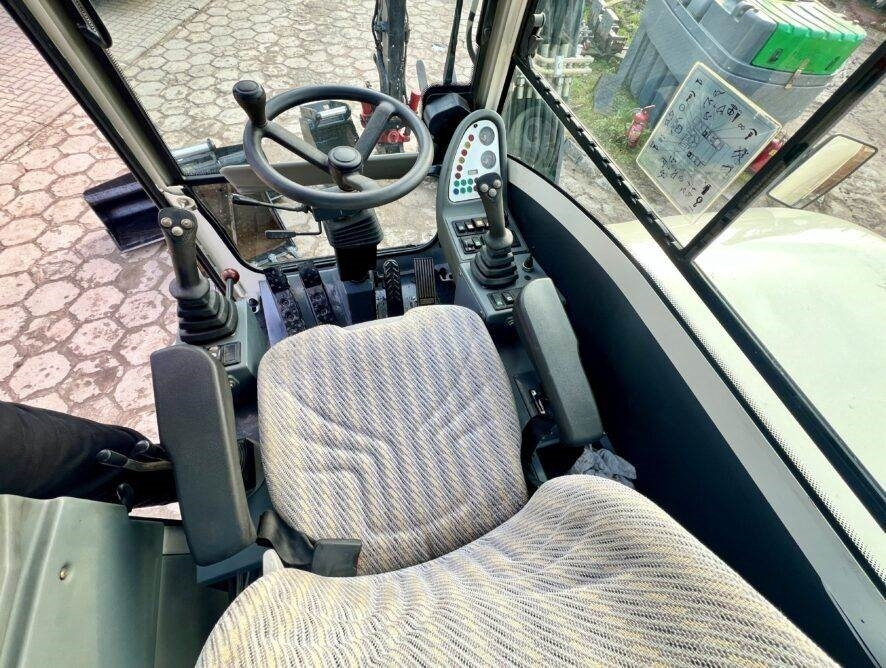 Pelle sur pneus Terex TW70: photos 15