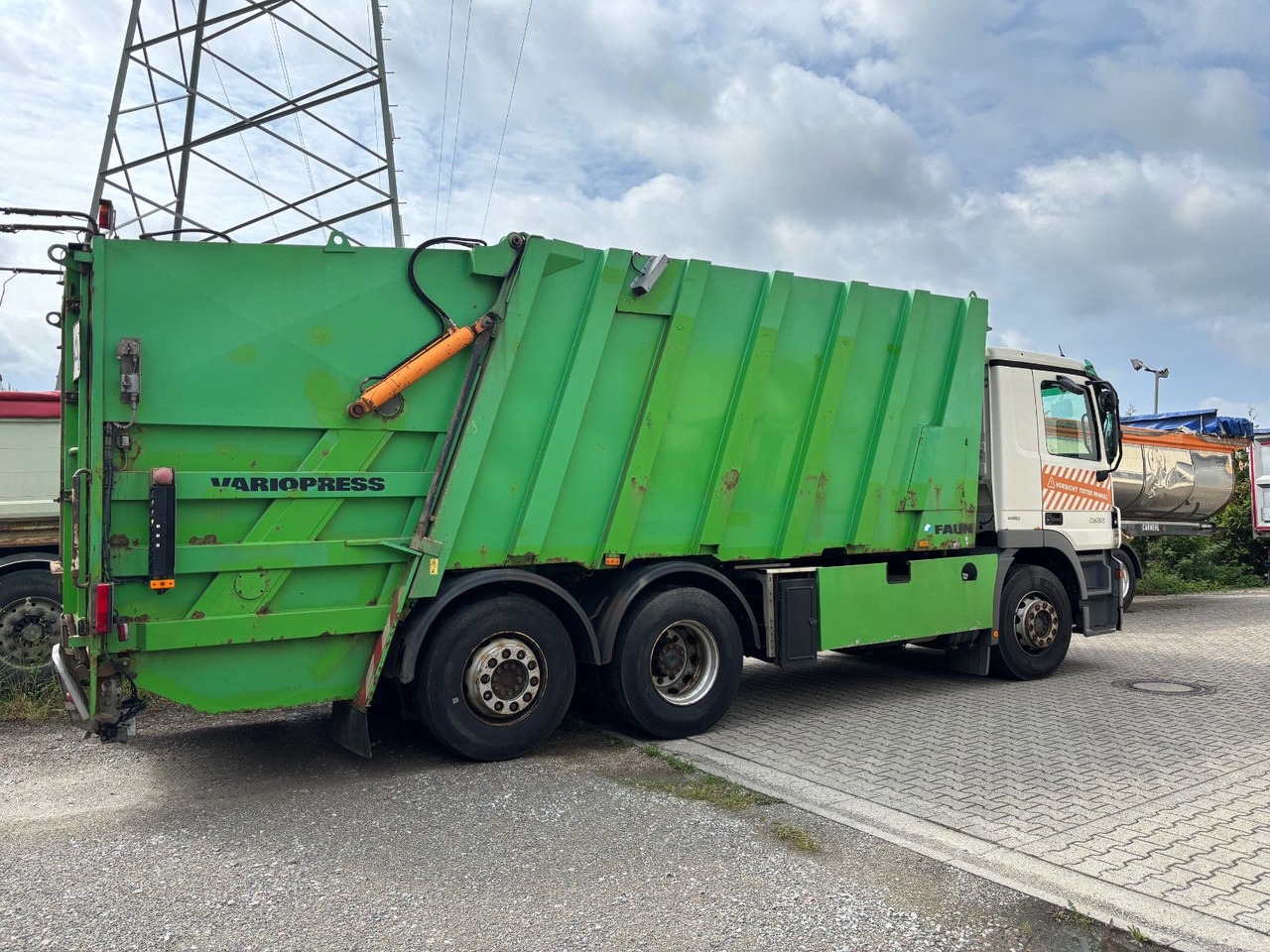 Mercedes-Benz 2532L EU5/Zöller Schüttung/VarioPress/Blatt-Luft - Benne à ordures ménagères: photos 5 Mercedes-Benz 2532L EU5/Zöller Schüttung/VarioPress/Blatt-Luft - Benne à ordures ménagères: photos 5