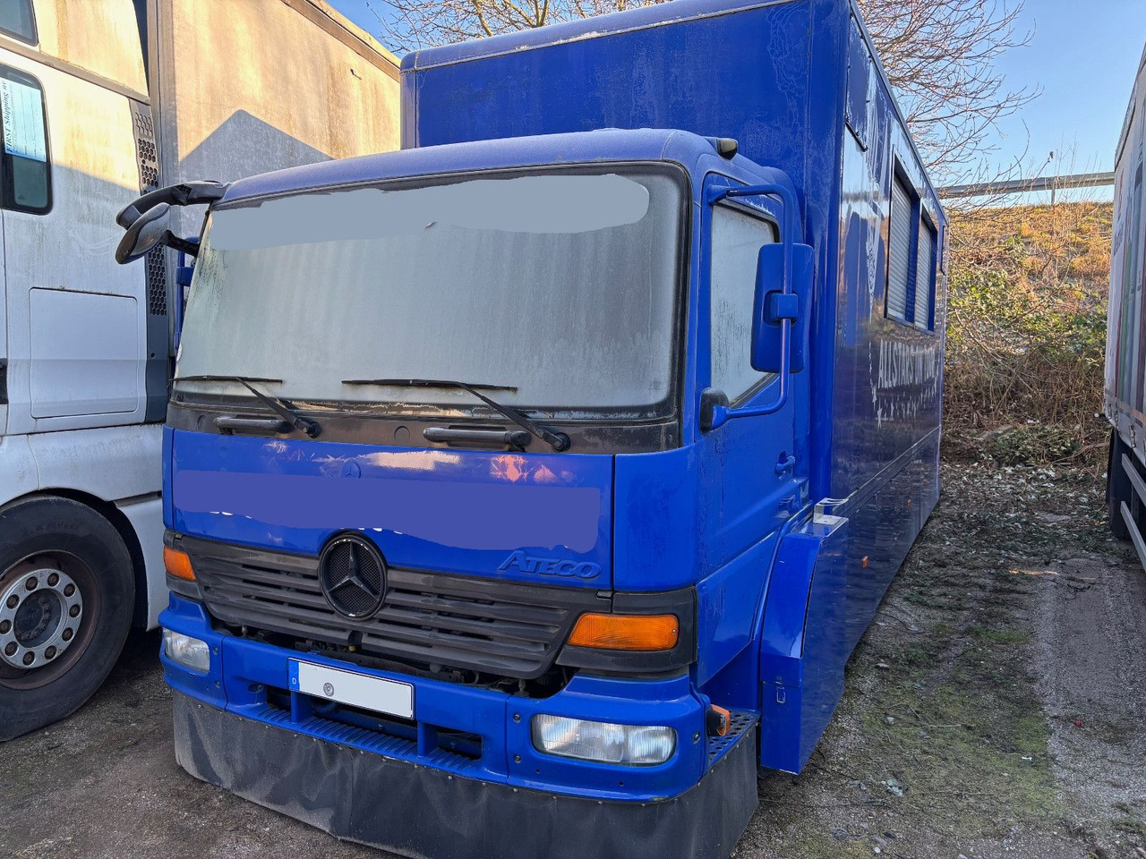 Mercedes-Benz Atego 815 817 818/Partywagen/Tour Lkw Mercedes-Benz Atego 815 817 818/Partywagen/Tour Lkw - Fourgon grand volume: photos 3 Mercedes-Benz Atego 815 817 818/Partywagen/Tour Lkw Mercedes-Benz Atego 815 817 818/Partywagen/Tour Lkw - Fourgon grand volume: photos 3