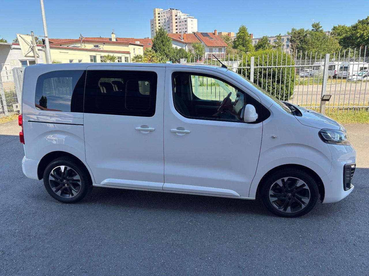 Opel Zafira Life Edition S - Transport de personnes: photos 4 Opel Zafira Life Edition S - Transport de personnes: photos 4