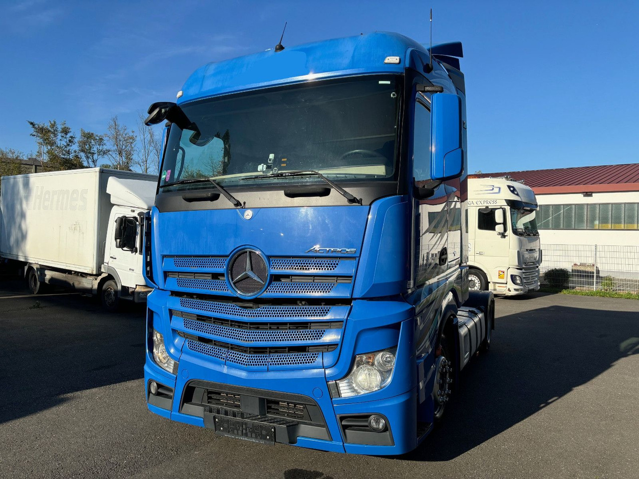 Mercedes-Benz 1836 Mercedes-Benz 1836 1842 - Tracteur routier: photos 1 Mercedes-Benz 1836 Mercedes-Benz 1836 1842 - Tracteur routier: photos 1