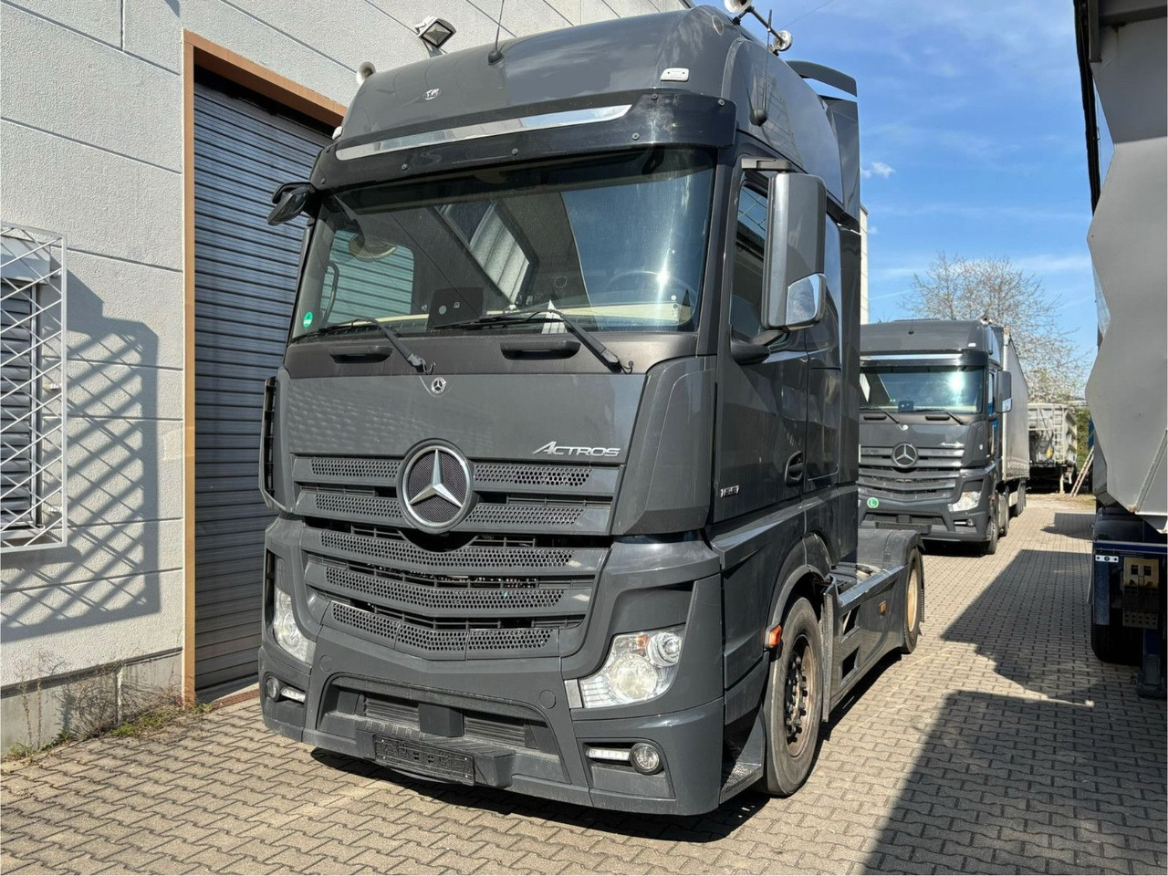 Mercedes-Benz Actros 1851 Retarder/Luft/Klima - Tracteur routier: photos 1 Mercedes-Benz Actros 1851 Retarder/Luft/Klima - Tracteur routier: photos 1