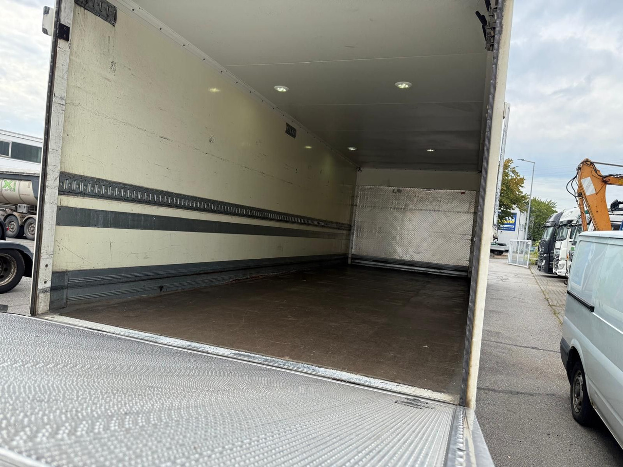 Walther Kamera/LBW/Luft/Scheiben - Remorque fourgon: photos 5 Walther Kamera/LBW/Luft/Scheiben - Remorque fourgon: photos 5