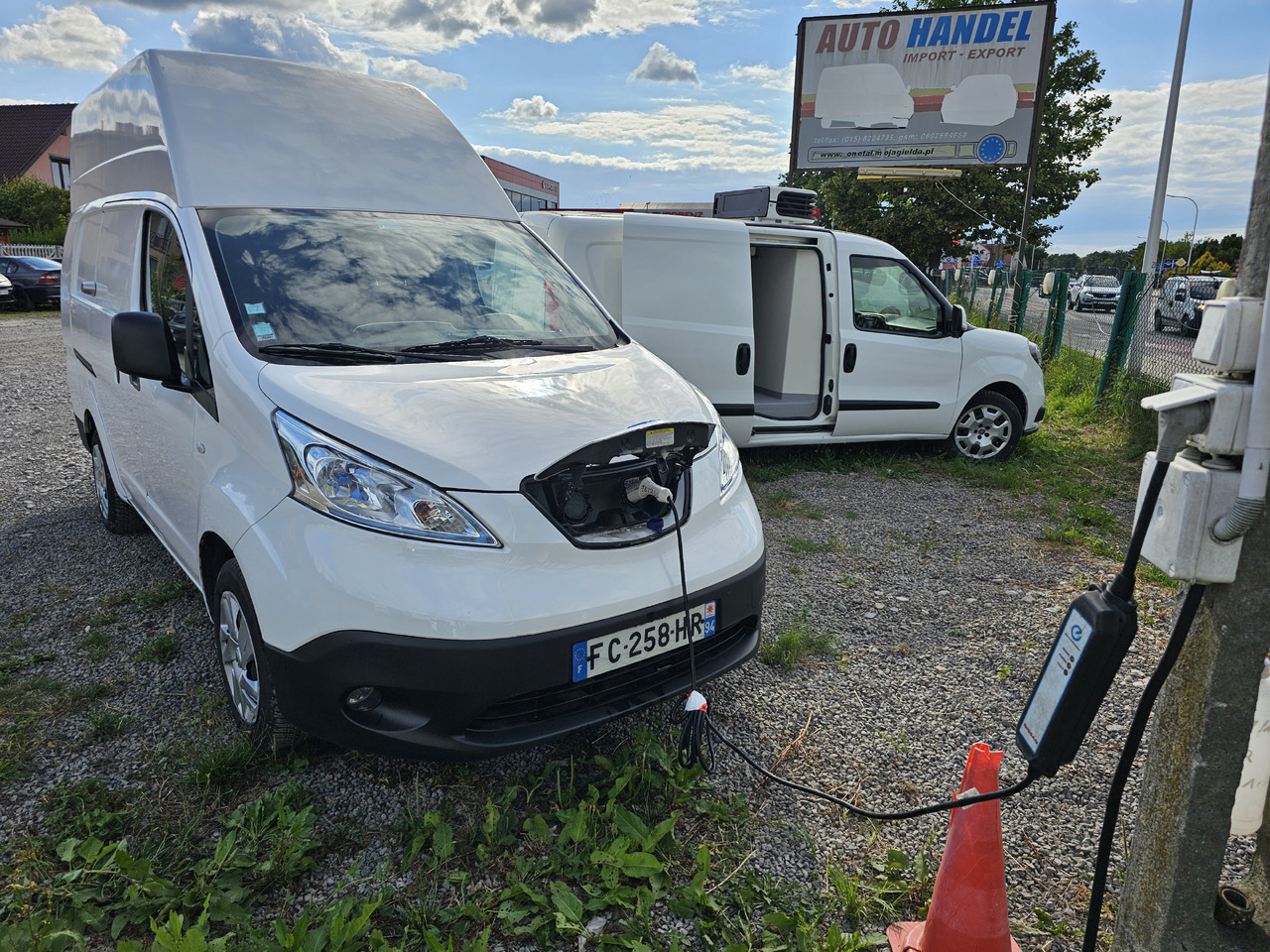 NISSAN E-NV200 ELEKTRYCZNY 40 KV 250 km KLIMA KAMERA - Fourgonnette, Utilitaire électrique: photos 3 NISSAN E-NV200 ELEKTRYCZNY 40 KV 250 km KLIMA KAMERA - Fourgonnette, Utilitaire électrique: photos 3