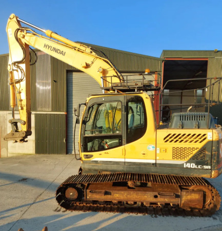 Hyundai R140LC-9A - Pelle sur chenille: photos 1 Hyundai R140LC-9A - Pelle sur chenille: photos 1