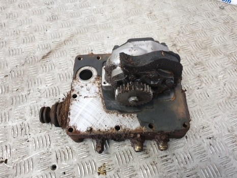 Case International 85, 95 Ser Hydraulic Pump Valve 84573150, 93835c91, 66513c92 - Valve hydraulique pour Tracteur agricole: photos 2 Case International 85, 95 Ser Hydraulic Pump Valve 84573150, 93835c91, 66513c92 - Valve hydraulique pour Tracteur agricole: photos 2