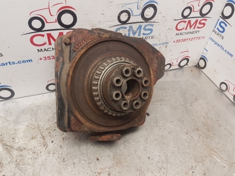 Case International Apl330 785 Front Axle Swivel Housing Lhs 81413c1, 4472451484 - Essieu avant pour Tracteur agricole: photos 1 Case International Apl330 785 Front Axle Swivel Housing Lhs 81413c1, 4472451484 - Essieu avant pour Tracteur agricole: photos 1