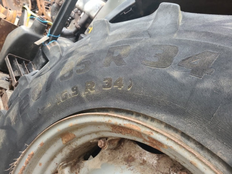Case Jx, Jxu, Farmall New Holland Tdd, Jx80 Rear Wheel Rim 16.9r34 - Jante pour Machine agricole: photos 2 Case Jx, Jxu, Farmall New Holland Tdd, Jx80 Rear Wheel Rim 16.9r34 - Jante pour Machine agricole: photos 2