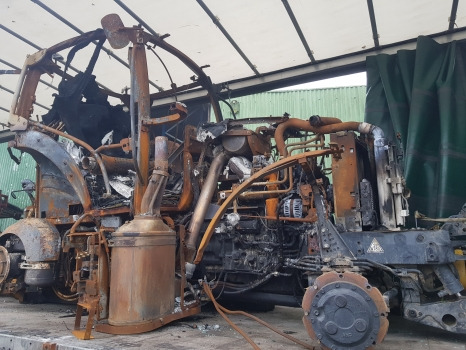 Case Maxxum 145 Front, Rear Axle, Engine, Transmission, Hydraulic Parts Nut - Essieu et pièces pour Tracteur agricole: photos 1 Case Maxxum 145 Front, Rear Axle, Engine, Transmission, Hydraulic Parts Nut - Essieu et pièces pour Tracteur agricole: photos 1