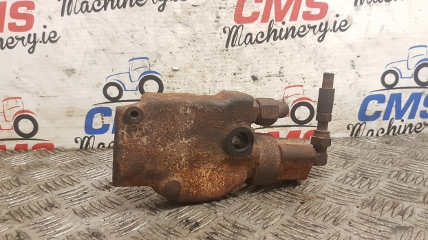 Case Mxc, Maxxum Mx Series Mx110, Mx100, Mx120 Maxxum Hydraulic Valve Body - Valve hydraulique pour Tracteur agricole: photos 3 Case Mxc, Maxxum Mx Series Mx110, Mx100, Mx120 Maxxum Hydraulic Valve Body - Valve hydraulique pour Tracteur agricole: photos 3