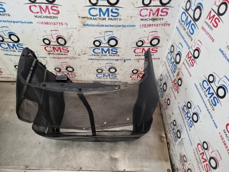 Case Mxm120, 130, 140, Front Nose Cone Grille, Grill Panel 82026815, 82036300 - Calandre: photos 5 Case Mxm120, 130, 140, Front Nose Cone Grille, Grill Panel 82026815, 82036300 - Calandre: photos 5